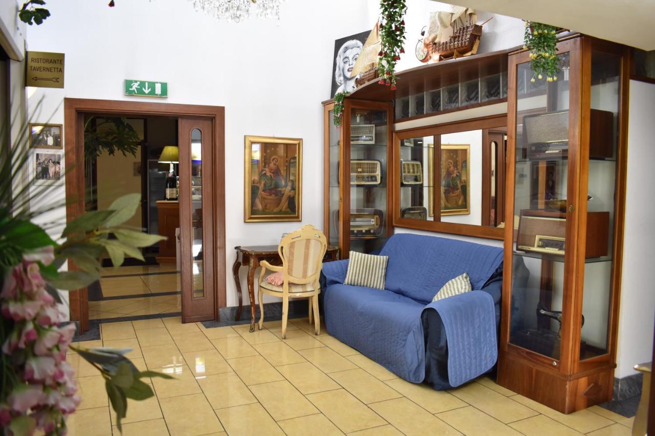 Hotel Ristorante Amitrano Pompeï Buitenkant foto
