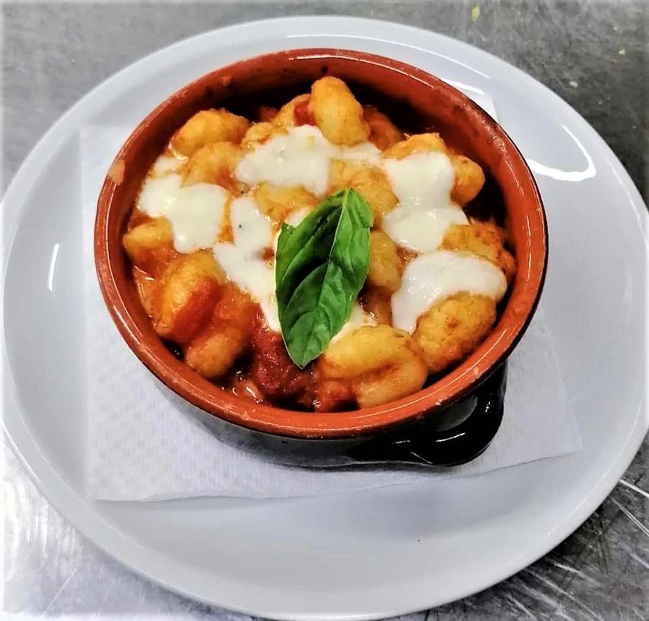 Hotel Ristorante Amitrano Pompeï Buitenkant foto
