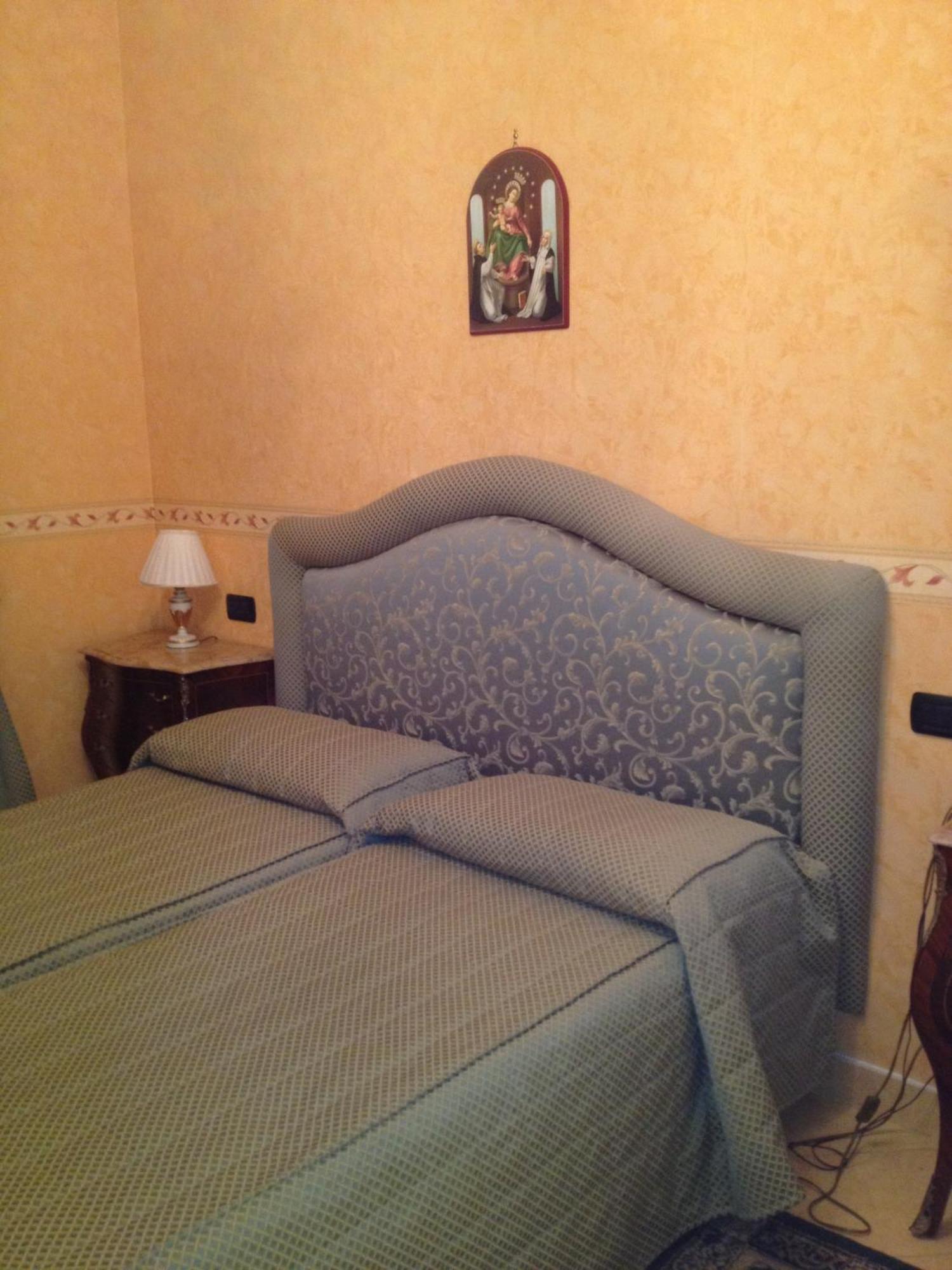 Hotel Ristorante Amitrano Pompeï Buitenkant foto