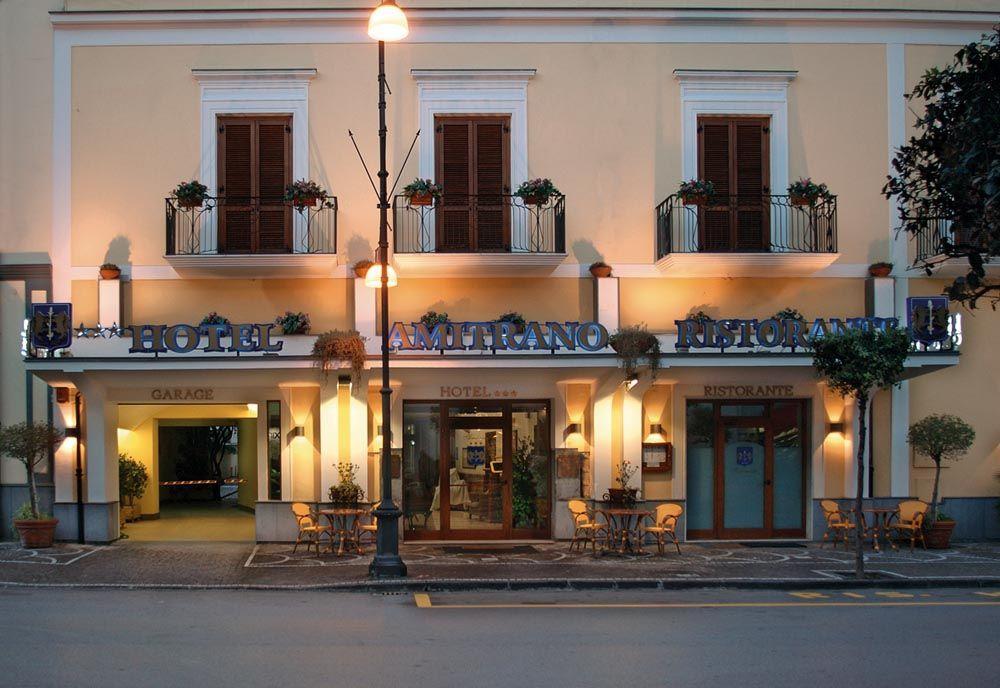 Hotel Ristorante Amitrano Pompeï Buitenkant foto