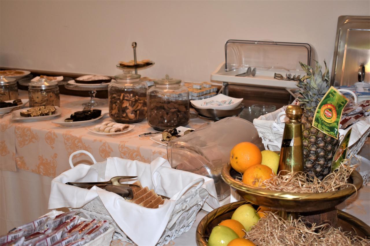 Hotel Ristorante Amitrano Pompeï Buitenkant foto