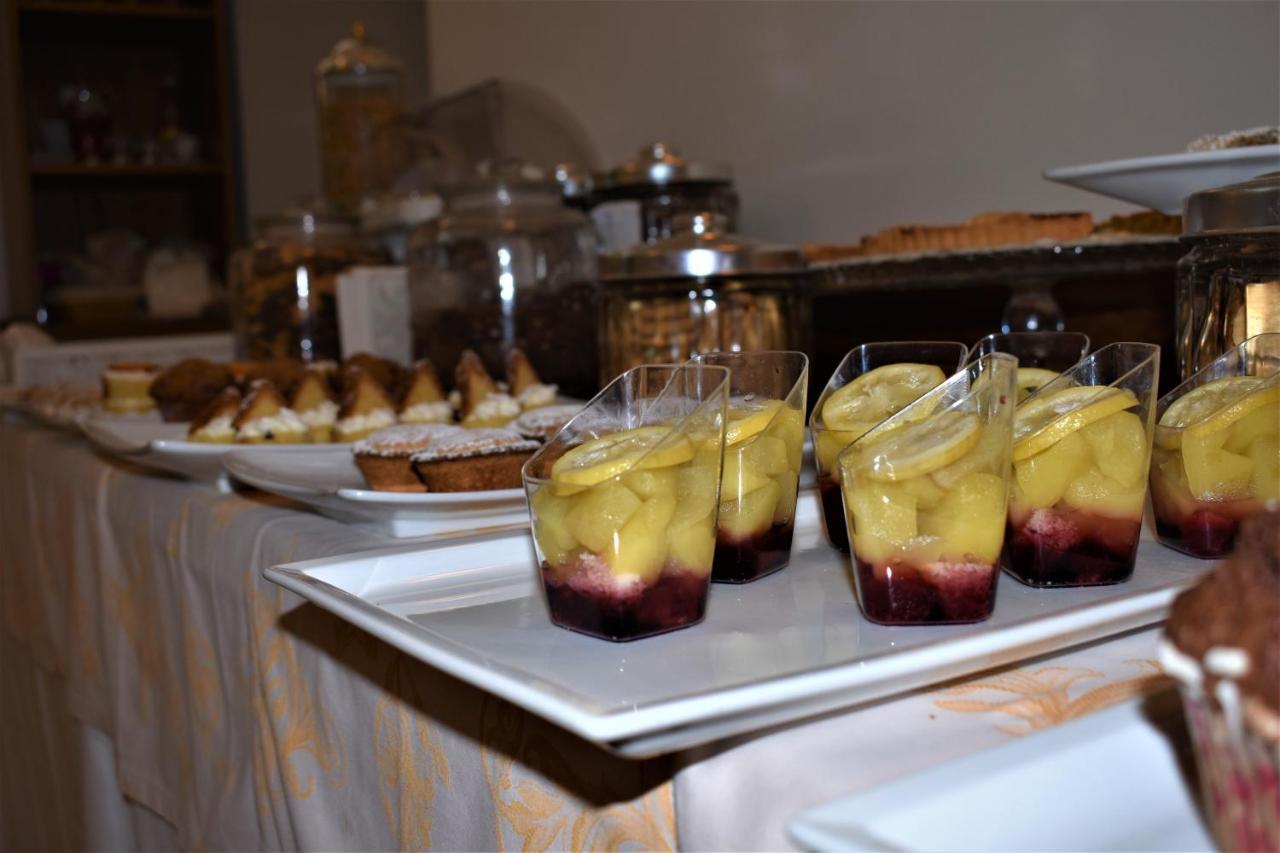 Hotel Ristorante Amitrano Pompeï Buitenkant foto